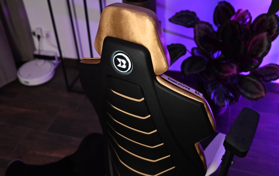 Backforce One Plus in gold